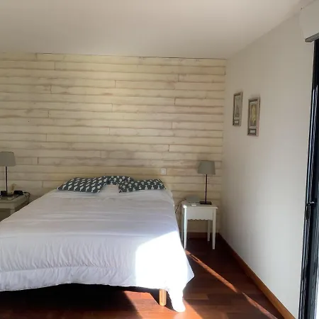 Villa Avec Piscine A 150 M De La -